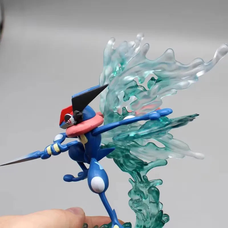 Pokemon: Greninja / Ash-Greninja. 18 cm Figure