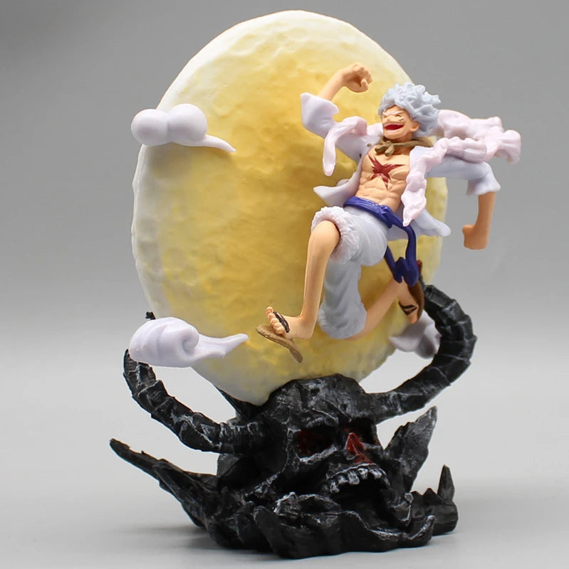 One piece: Luffy gear 5. Figurine LED 15cm