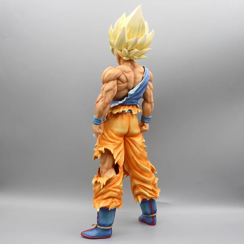 Dragon Ball Z: Son Goku Super Saiyan. 28 cm Figure