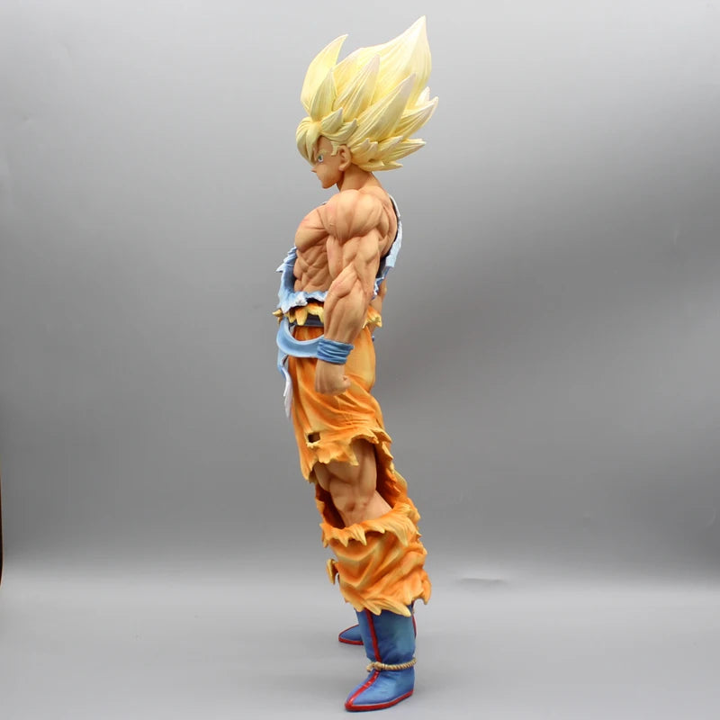 Dragon Ball Z: Son Goku Super Saiyan. 28 cm Figure