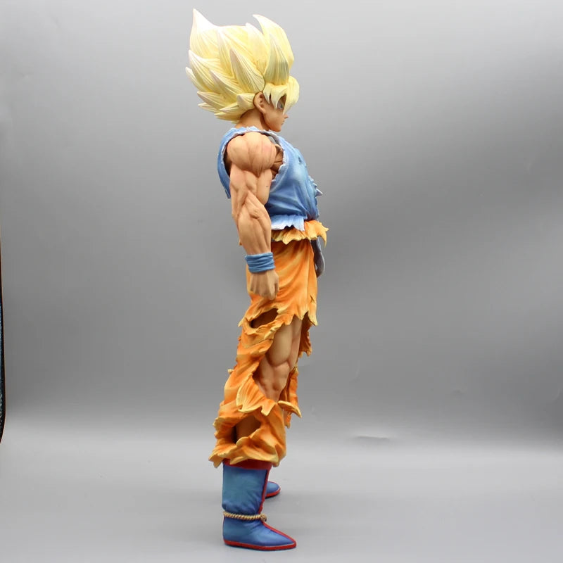 Dragon Ball Z: Son Goku Super Saiyan. 28 cm Figure