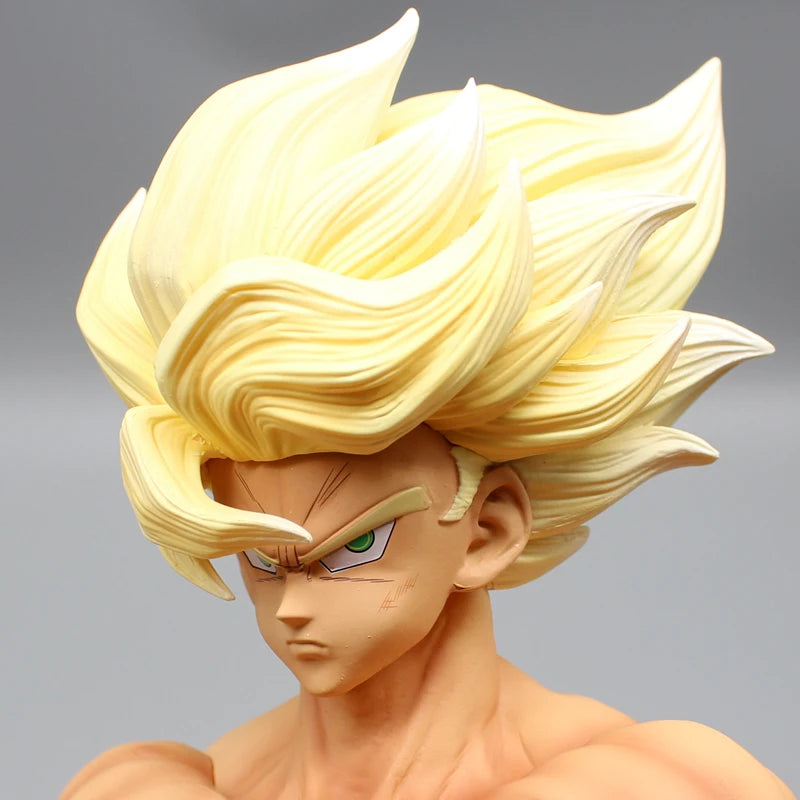 Dragon Ball Z: Son Goku Super Saiyan. 28 cm Figure