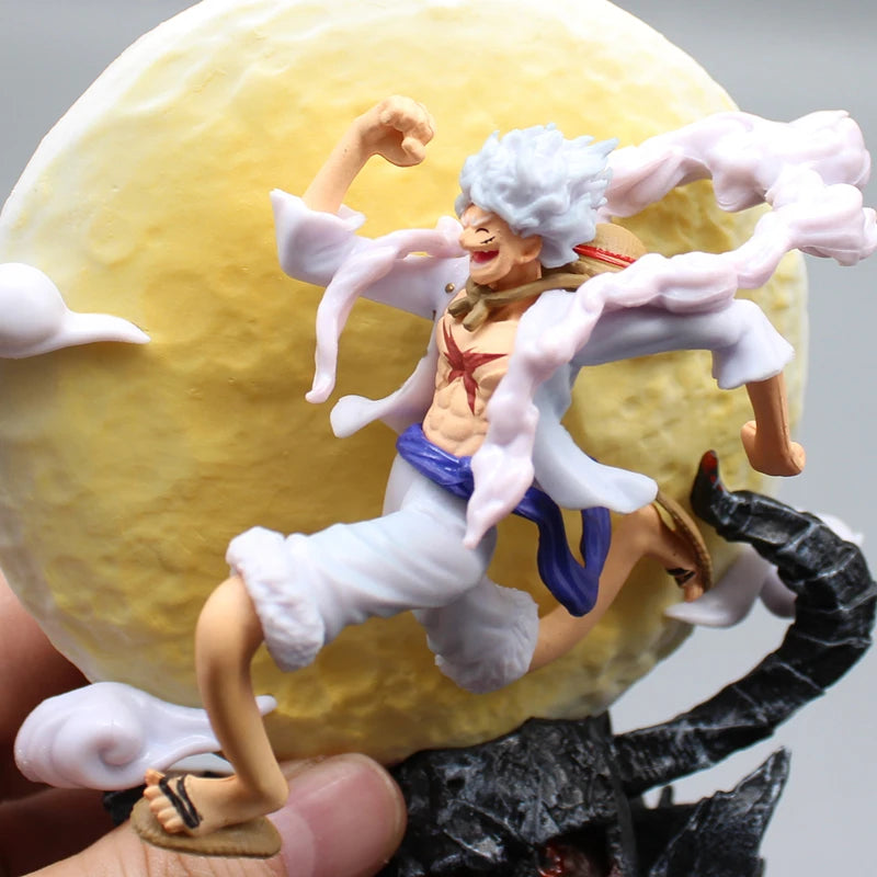 One piece: Luffy gear 5. Figurine LED 15cm