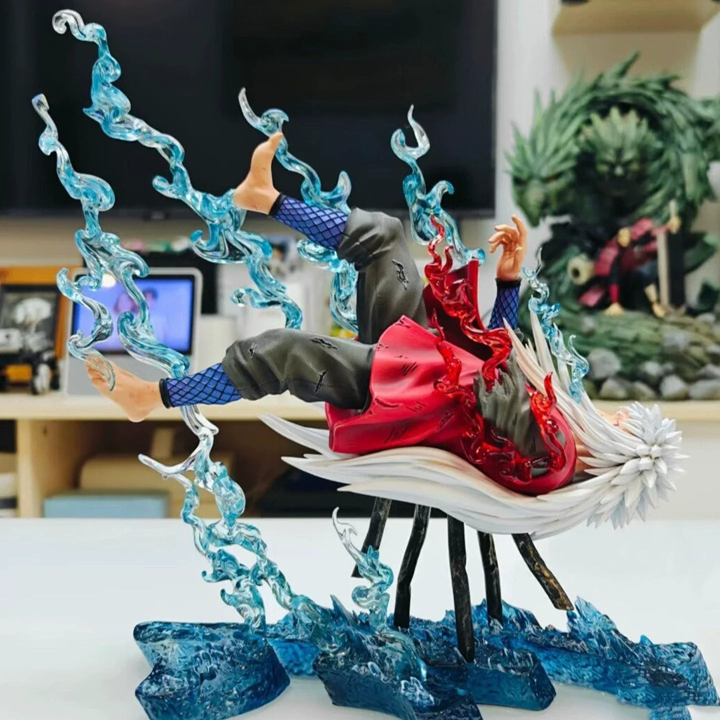 Naruto Shippuden :Jiraiya Final Battle Against Pain. 25 cm figure