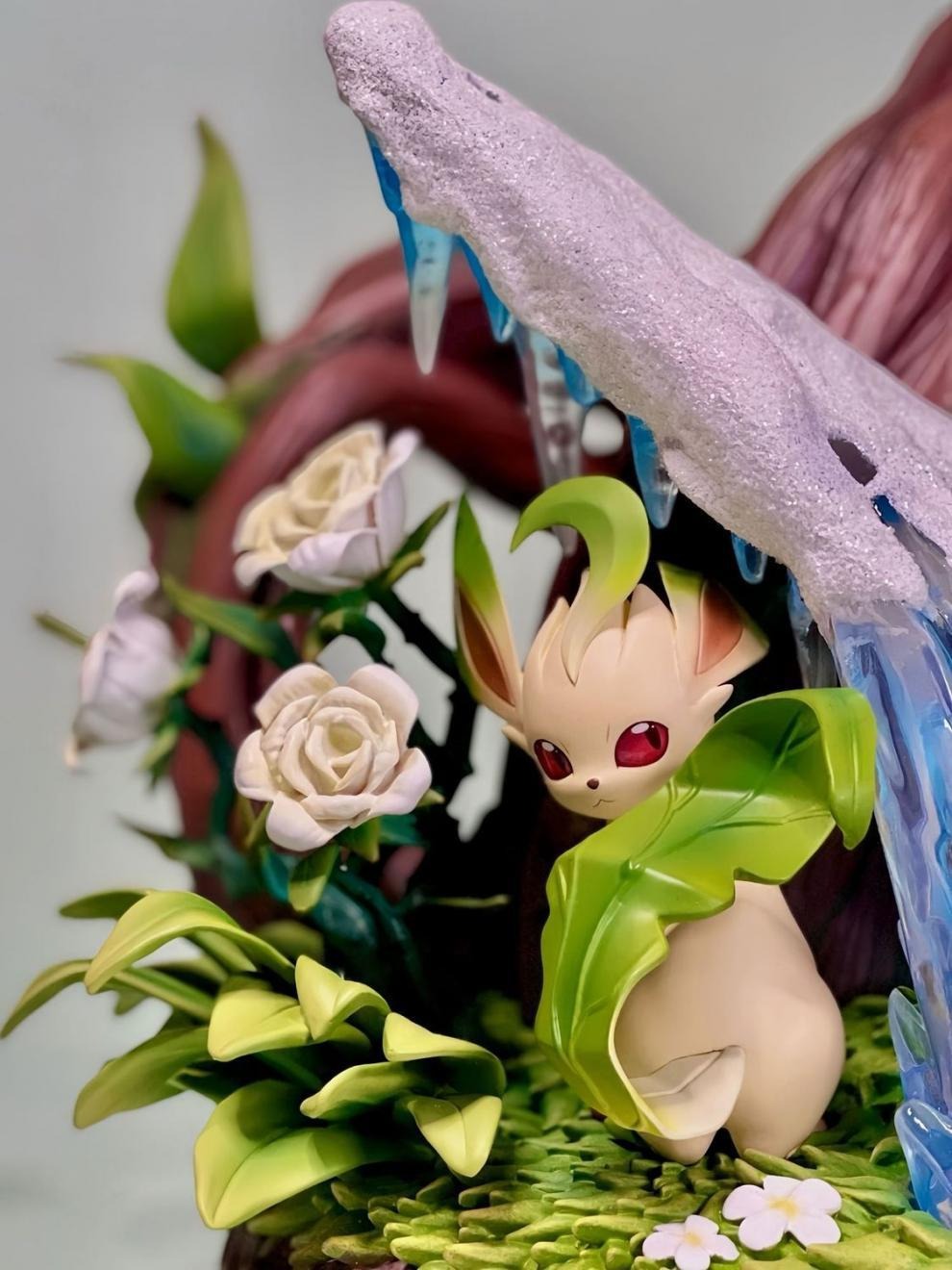 Pokemon: Eevee Evolutions. 27cm figure