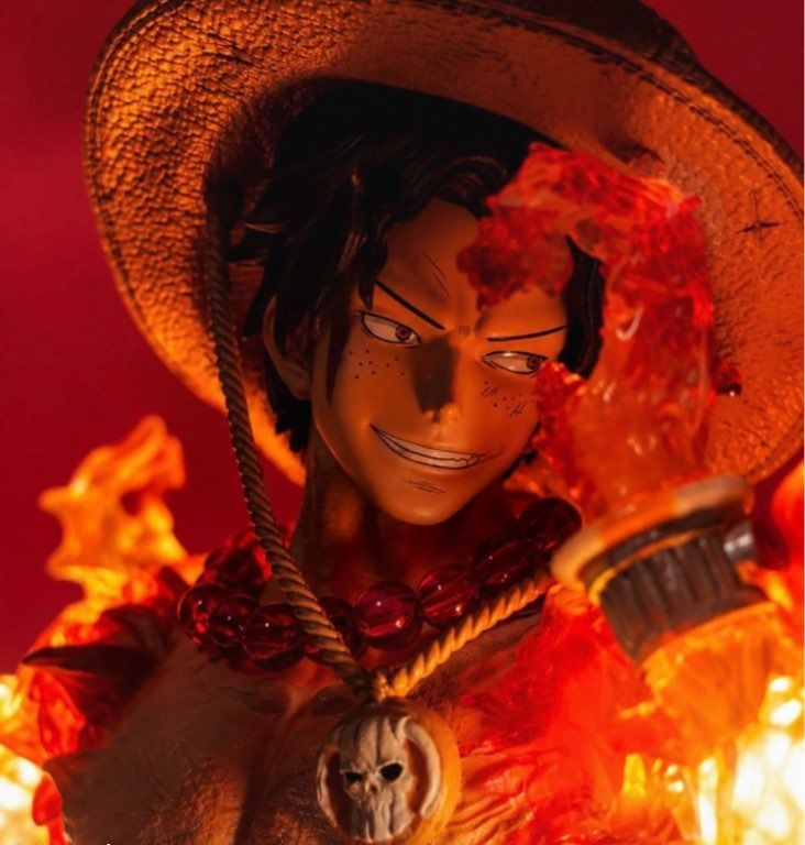 One piece: Portgas D Ace. 15 cm figure